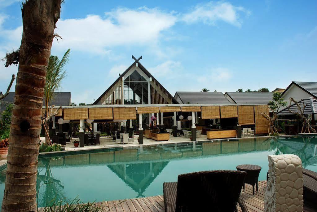 Rumah Kito Resort Hotel Jambi By Waringin Hospitality Buitenkant foto