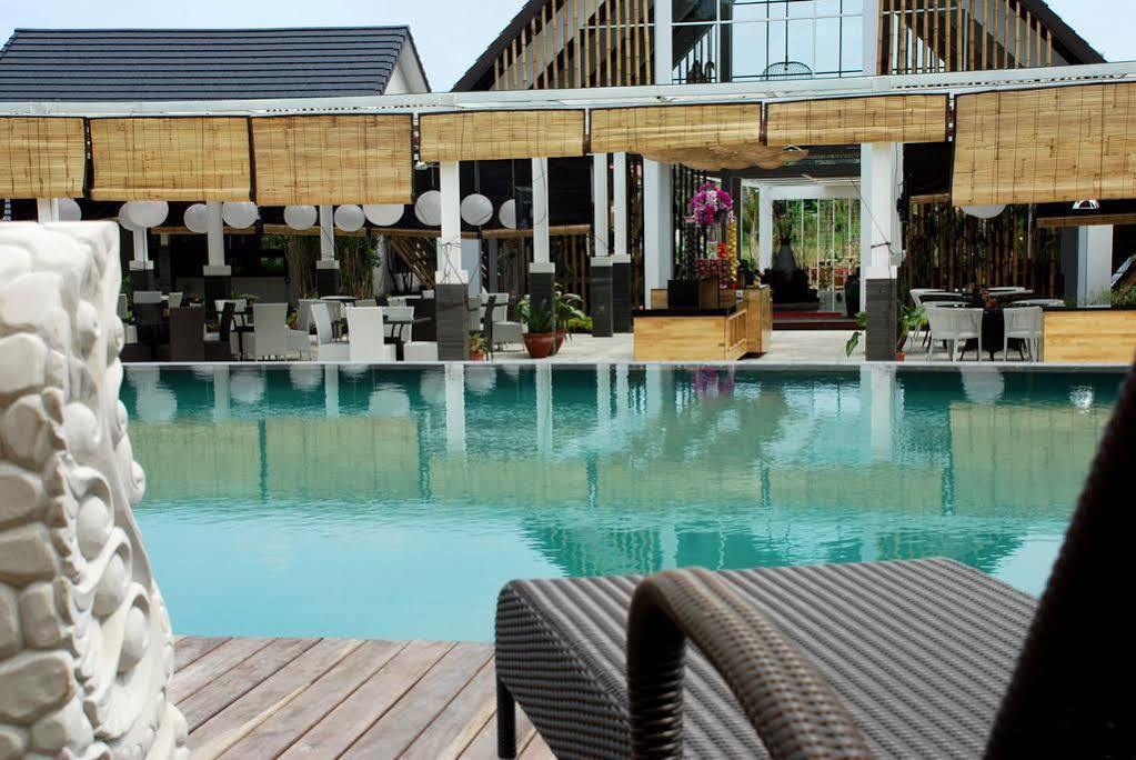 Rumah Kito Resort Hotel Jambi By Waringin Hospitality Buitenkant foto